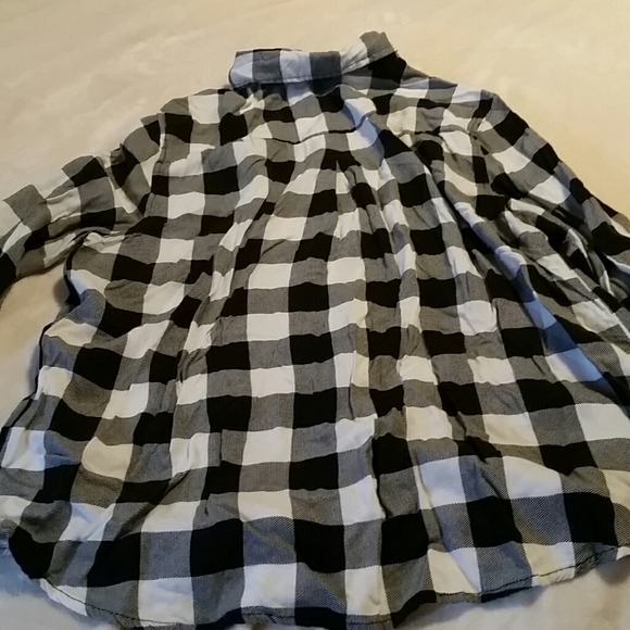 Polly & Esther plaid button down - Picture 6 of 6